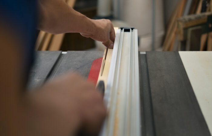 Przewodnik po prowadnicach ślizgowych: jak wybrać i zastosować rozwiązania z tworzyw sztucznych